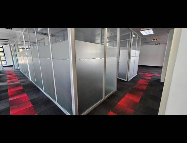 BUSINESS PROPERTY TO RENT IN HALFWAY HOUSE